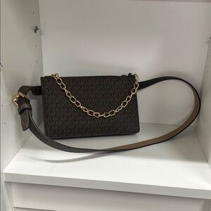 🔥 NWOT Michael Kors Dark Brown belt bag